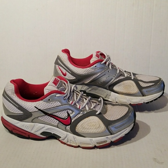 le scarpe nike zoom air nucleo donna taglia 10 poshmark le scarpe nike zoom air nucleo donna taglia 10 poshmark
